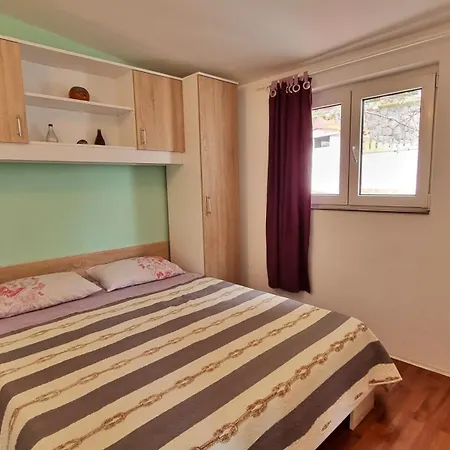 Apartments Neda Omis Room photo