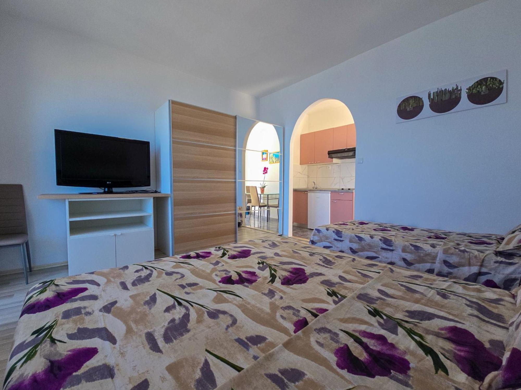 Neda Apartment Omis