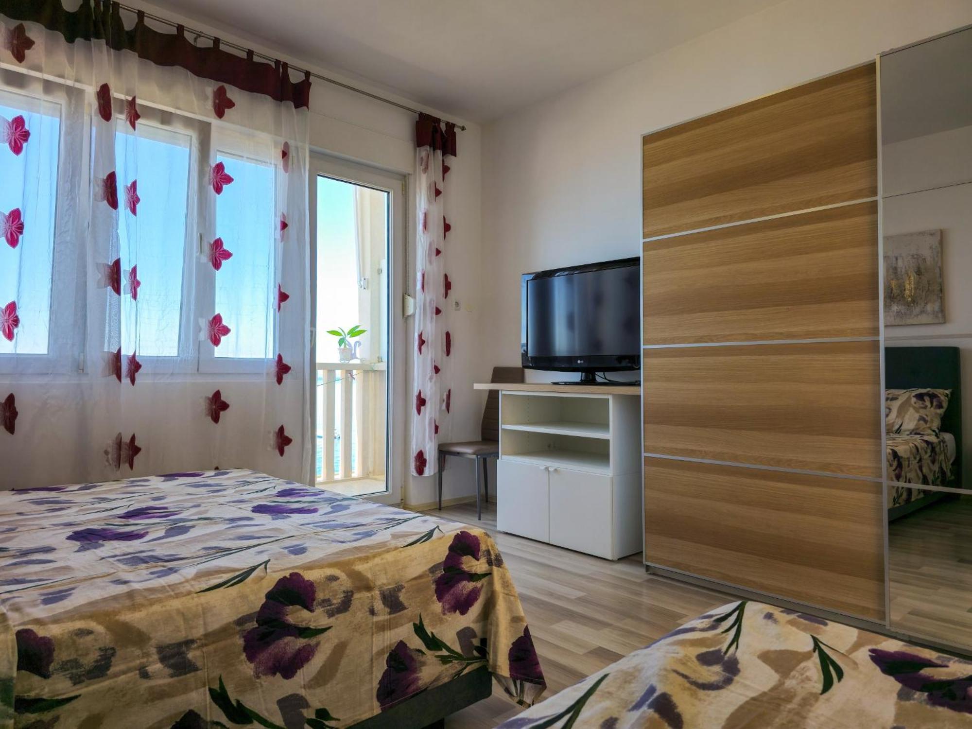 Neda Apartament *