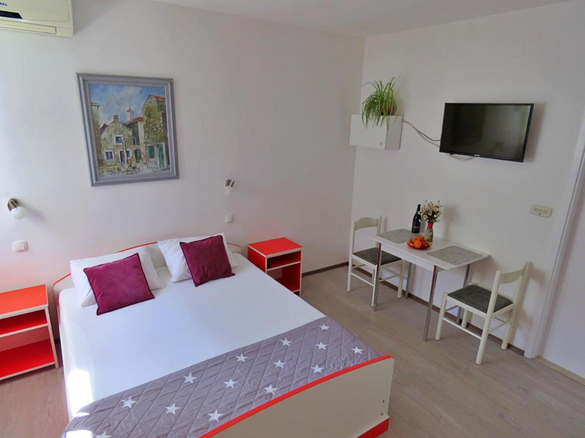 Apartment Neda Omis